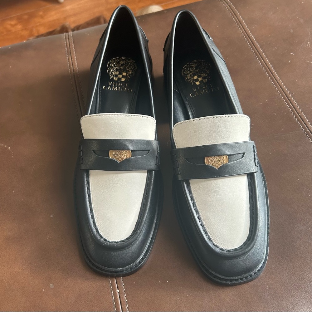 Vince Camuto Loafer